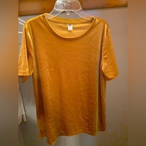 OLD NAVY TOP SIZE SMALL